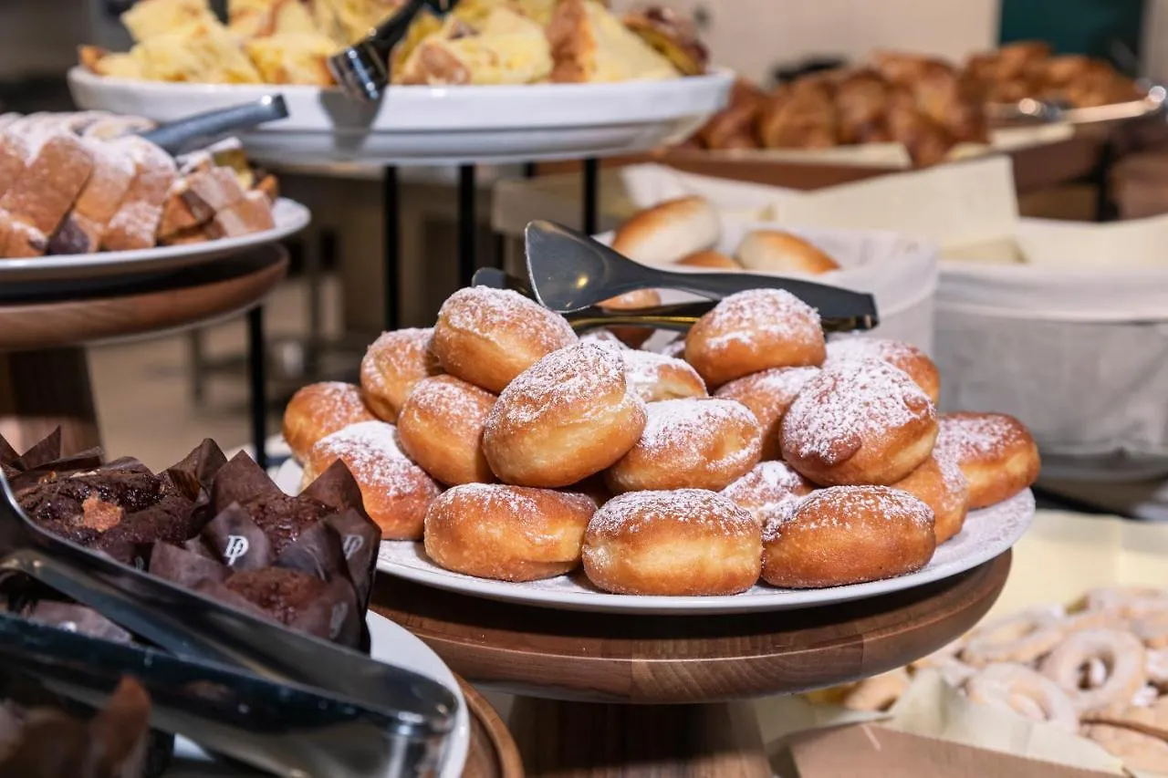 Quark Hotel Milano 4*, ميلان إيطاليا