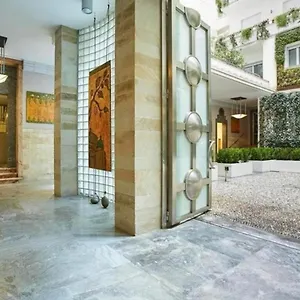شقة Palazzo Beltrade By Halldis, ميلان